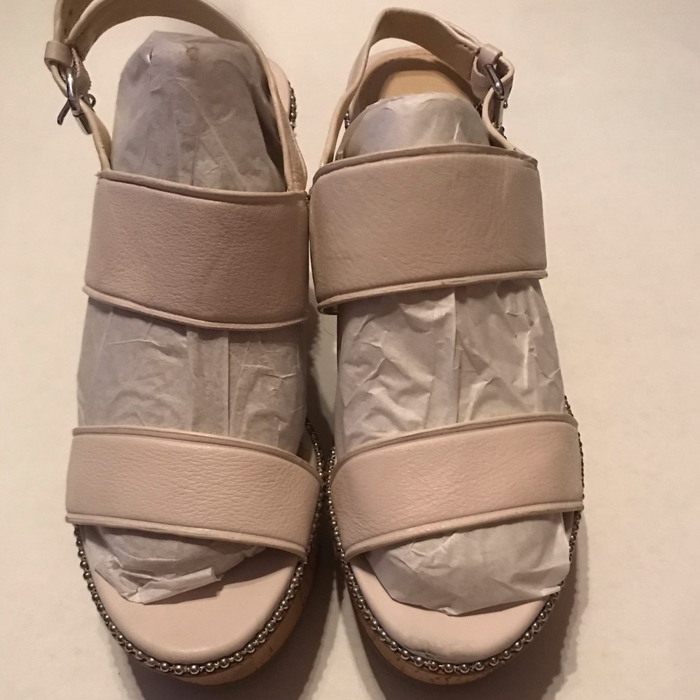 Women’s sandals